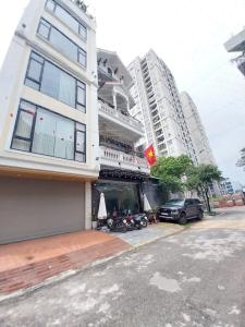 CC Bán Gấp NHÀ KIM ĐỒNG - 55m 5T Vỉa Hè Rộng - KINH DOANH mọi mặt hàng - 2 Ngõ. Chỉ hơn 17 tỷ